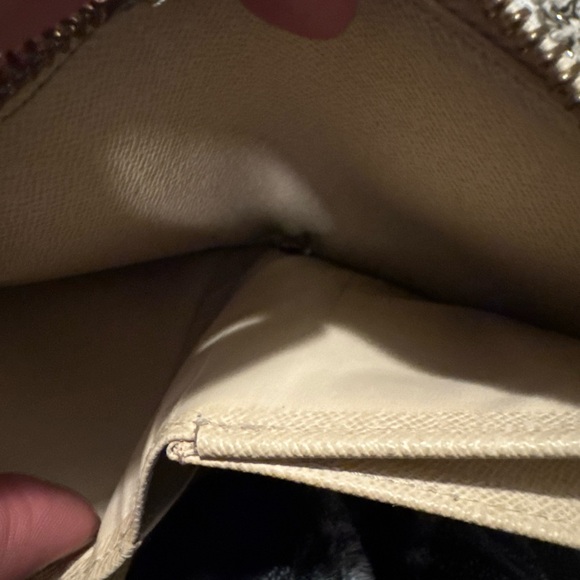 Louis Vuitton Checkered Beige Wallet - Picture 5 of 10